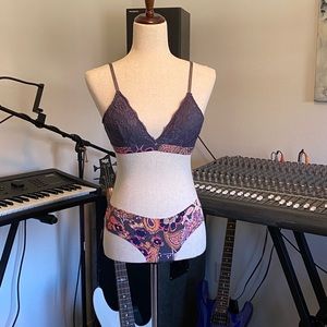2 Piece Bra & Thong Set!!